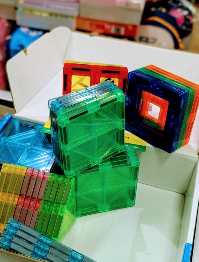 "Quality Magnetic Tiles for Kids stem learning"