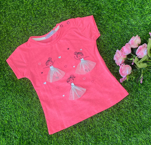 "Adorable pink T-shirt for 1 year old at Eduzone International"